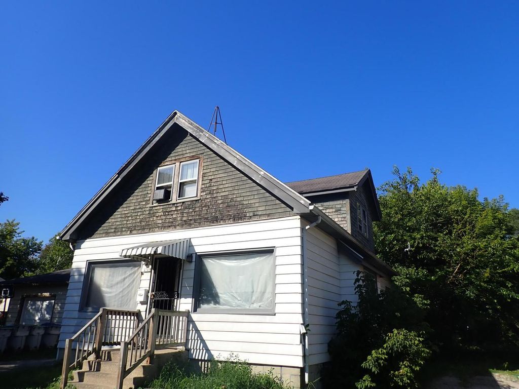 4745 N 48th STREET, Milwaukee, WI 53218