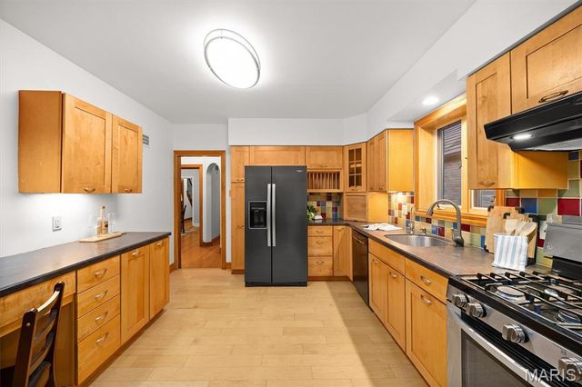 6412 Lansdowne Avenue, St Louis, MO 63109