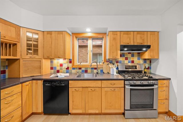 6412 Lansdowne Avenue, St Louis, MO 63109