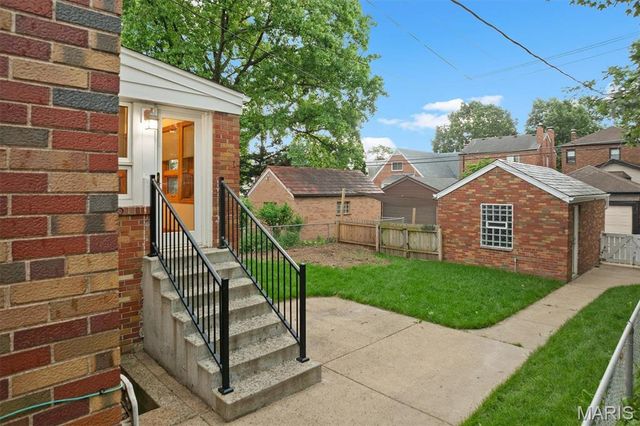 6412 Lansdowne Avenue, St Louis, MO 63109