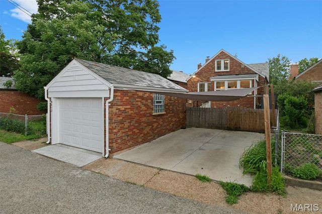 6412 Lansdowne Avenue, St Louis, MO 63109