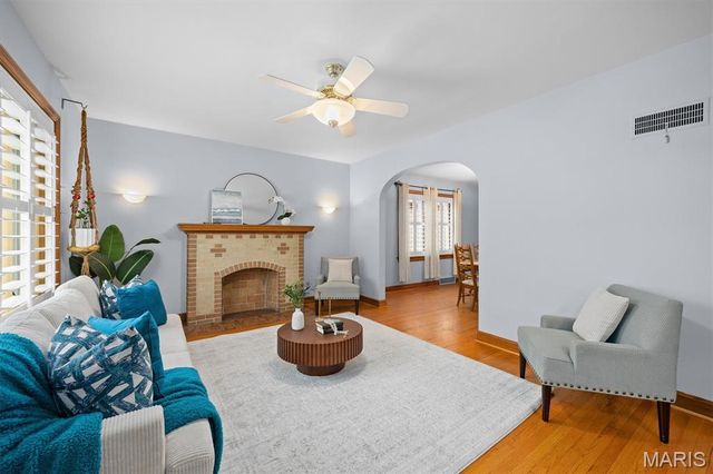 6412 Lansdowne Avenue, St Louis, MO 63109