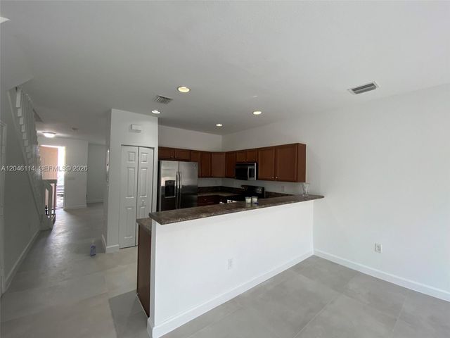 3538 W 88th Terrace 3538, Hialeah Gardens, FL 33018