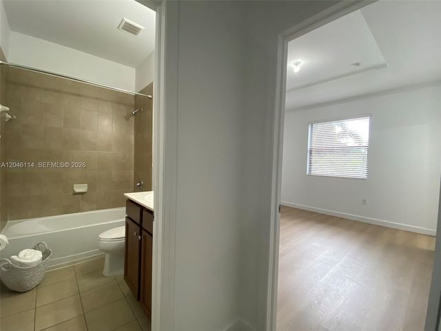 3538 W 88th Terrace 3538, Hialeah Gardens, FL 33018