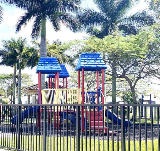 3538 W 88th Terrace 3538, Hialeah Gardens, FL 33018