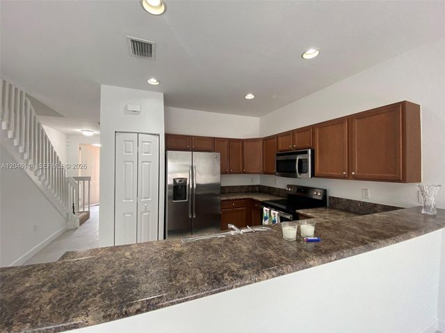 3538 W 88th Terrace 3538, Hialeah Gardens, FL 33018
