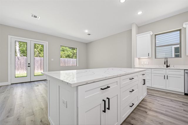 4906 Wunder Way, Houston, TX 77069