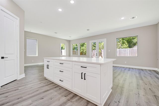 4906 Wunder Way, Houston, TX 77069