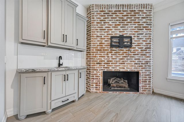 1411 Kelliwood Oaks Drive, Katy, TX 77450