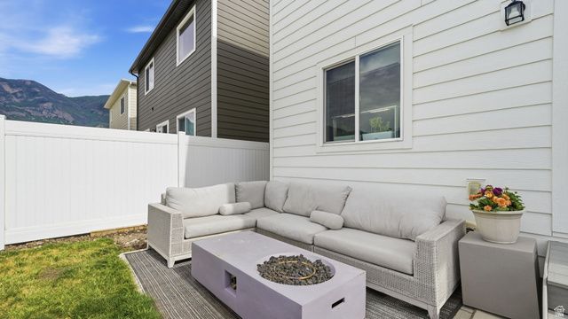 4918 W WILLOWSTONE DR, Highland, UT 84003