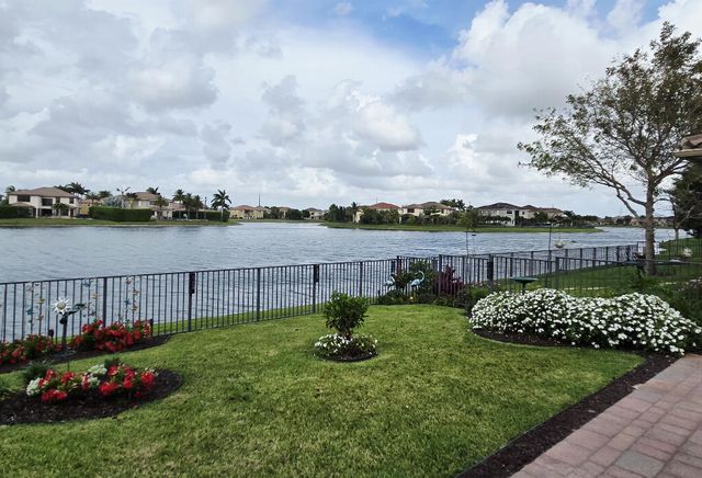 10311 Peninsula Place, Parkland, FL 33076