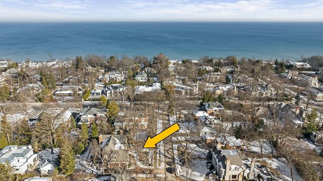 165 Lapier Street, Glencoe, IL 60022