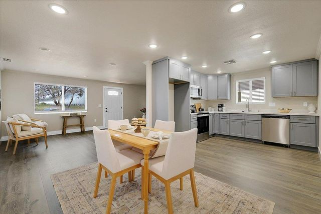 4593 Arboga Rd, Olivehurst, CA 95961