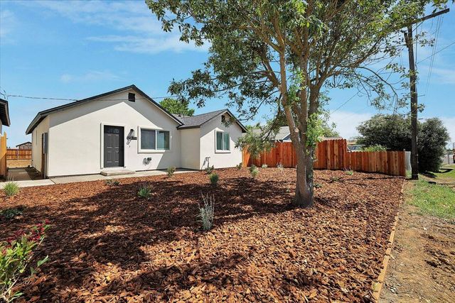 4593 Arboga Rd, Olivehurst, CA 95961