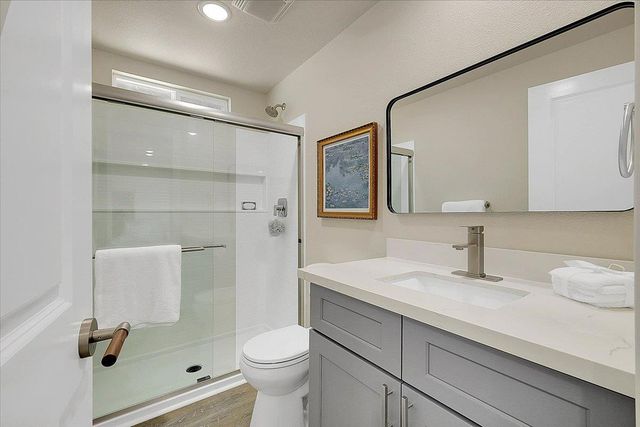 4593 Arboga Rd, Olivehurst, CA 95961