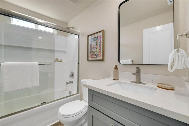 4593 Arboga Rd, Olivehurst, CA 95961