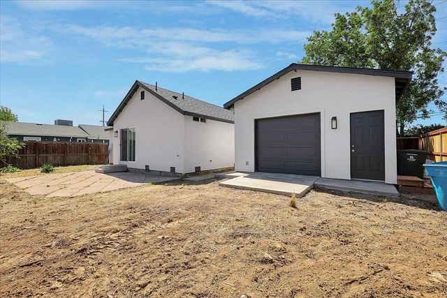 4593 Arboga Rd, Olivehurst, CA 95961