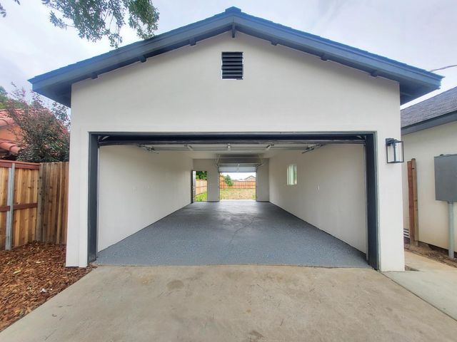 4593 Arboga Rd, Olivehurst, CA 95961