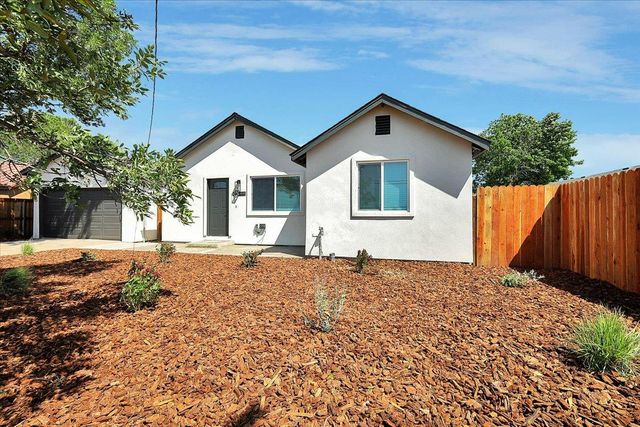 4593 Arboga Rd, Olivehurst, CA 95961