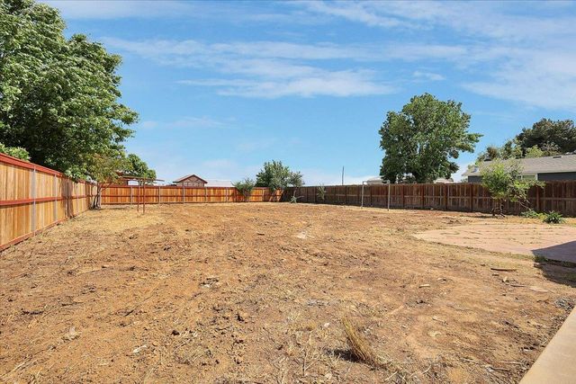 4593 Arboga Rd, Olivehurst, CA 95961