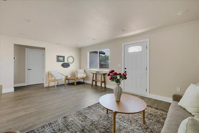 4593 Arboga Rd, Olivehurst, CA 95961