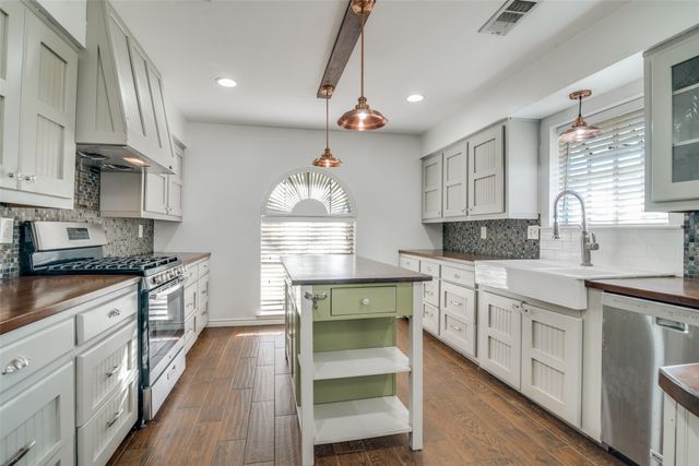 1405 Carriage Lane, Garland, TX 75043