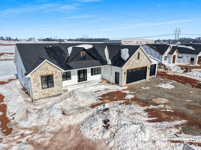 1605 TORCHWOOD TRAIL, De Pere, WI 54115