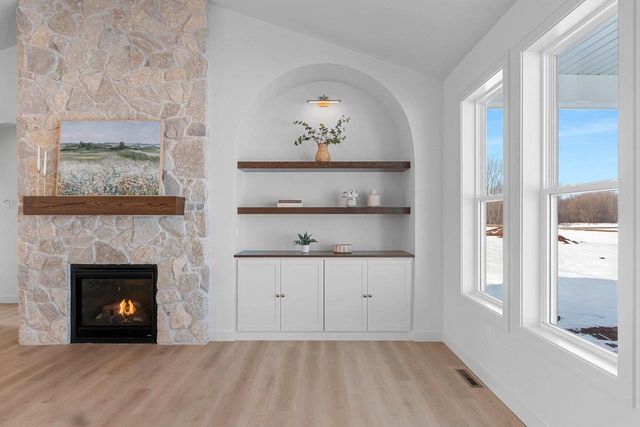 1605 TORCHWOOD TRAIL, De Pere, WI 54115