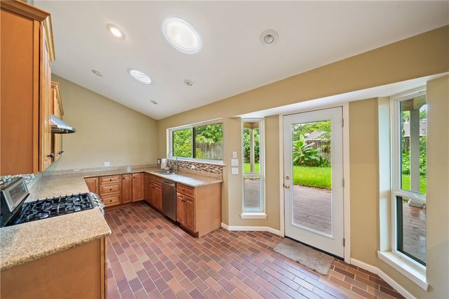 6918 Pine Grove Drive, Houston, TX 77092