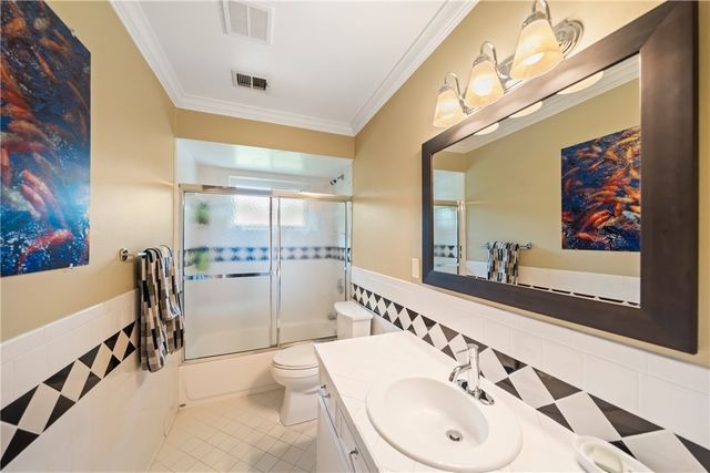 6918 Pine Grove Drive, Houston, TX 77092