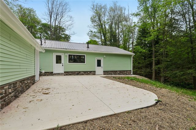 114 Wood St, North Beaver Twp, PA 16102