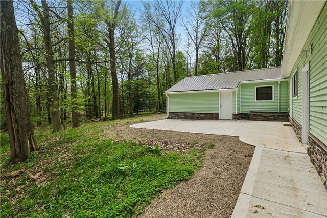 114 Wood St, North Beaver Twp, PA 16102