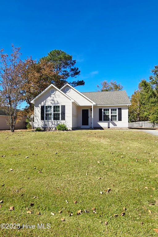 322 Tangle Oaks Court SE, Leland, NC 28451