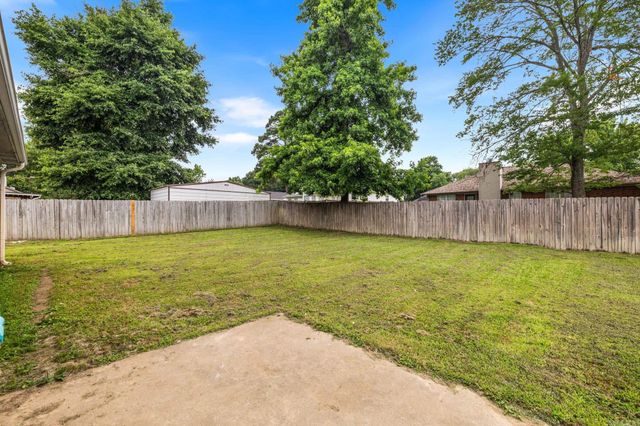 39 Robin Lane, Cabot, AR 72023