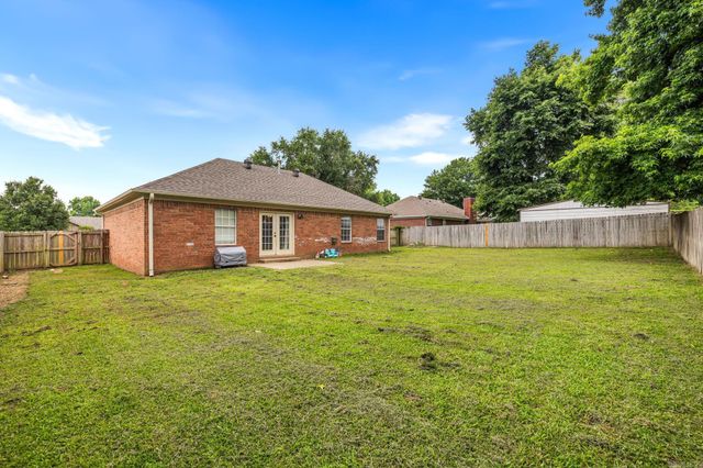 39 Robin Lane, Cabot, AR 72023