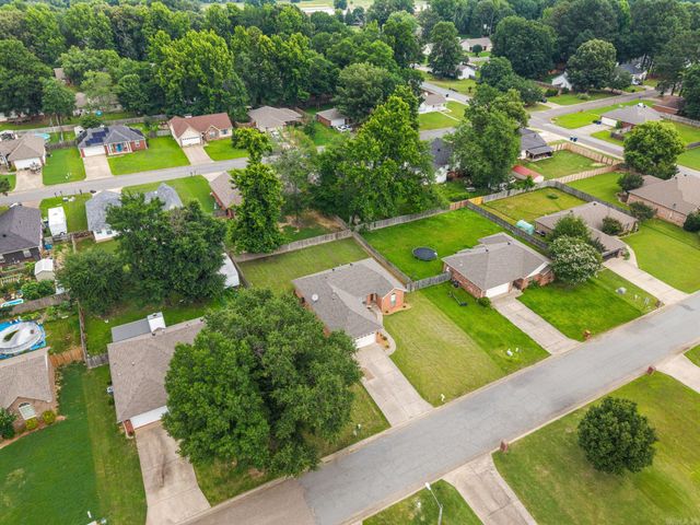 39 Robin Lane, Cabot, AR 72023