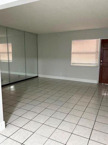 313 SW 1ST Court L-3, Pompano Beach, FL 33060