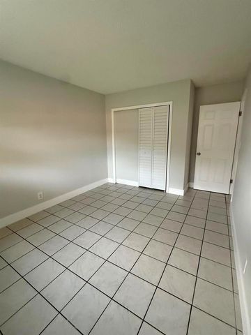 313 SW 1ST Court L-3, Pompano Beach, FL 33060