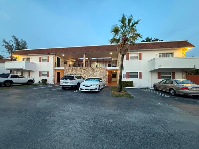 313 SW 1ST Court L-3, Pompano Beach, FL 33060