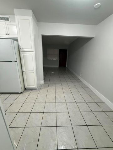 313 SW 1ST Court L-3, Pompano Beach, FL 33060