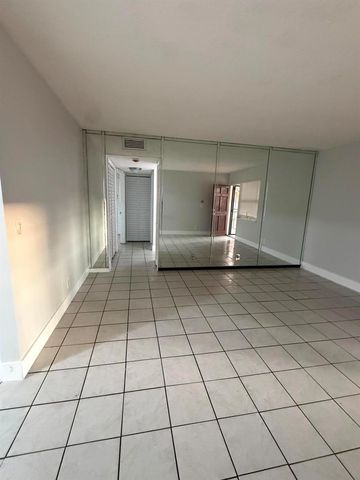 313 SW 1ST Court L-3, Pompano Beach, FL 33060