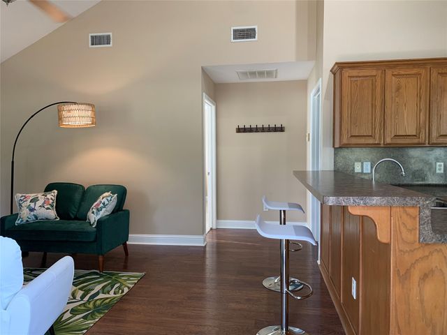 411 Cimarron Trail, Holly Lake Ranch, TX 75765