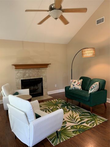 411 Cimarron Trail, Holly Lake Ranch, TX 75765