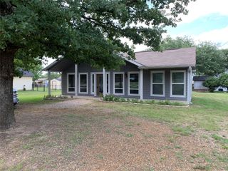 411 Cimarron Trail, Holly Lake Ranch, TX 75765