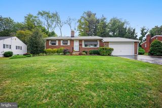 11 HODGKINS PL, New Castle, DE 19720