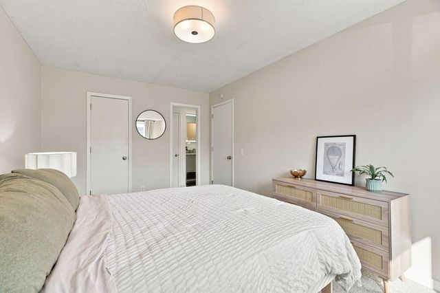 10422 Decatur Avenue S, Bloomington, MN 55438