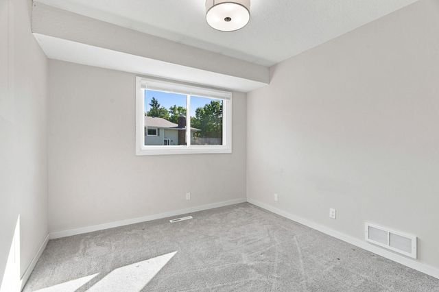 10422 Decatur Avenue S, Bloomington, MN 55438