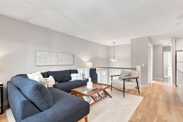 10422 Decatur Avenue S, Bloomington, MN 55438