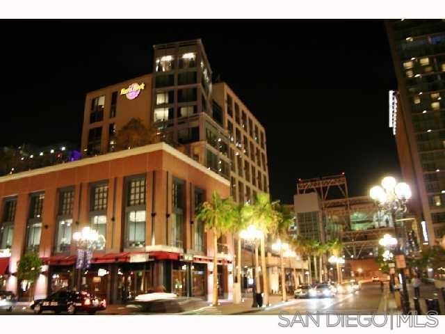 207 5Th Ave 701, San Diego, CA 92101