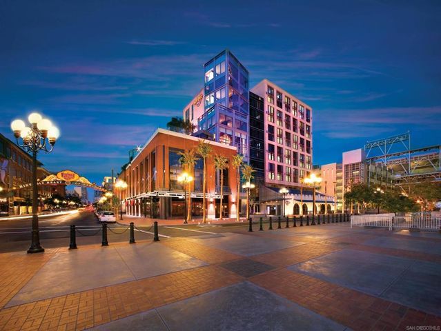 207 5Th Ave 701, San Diego, CA 92101